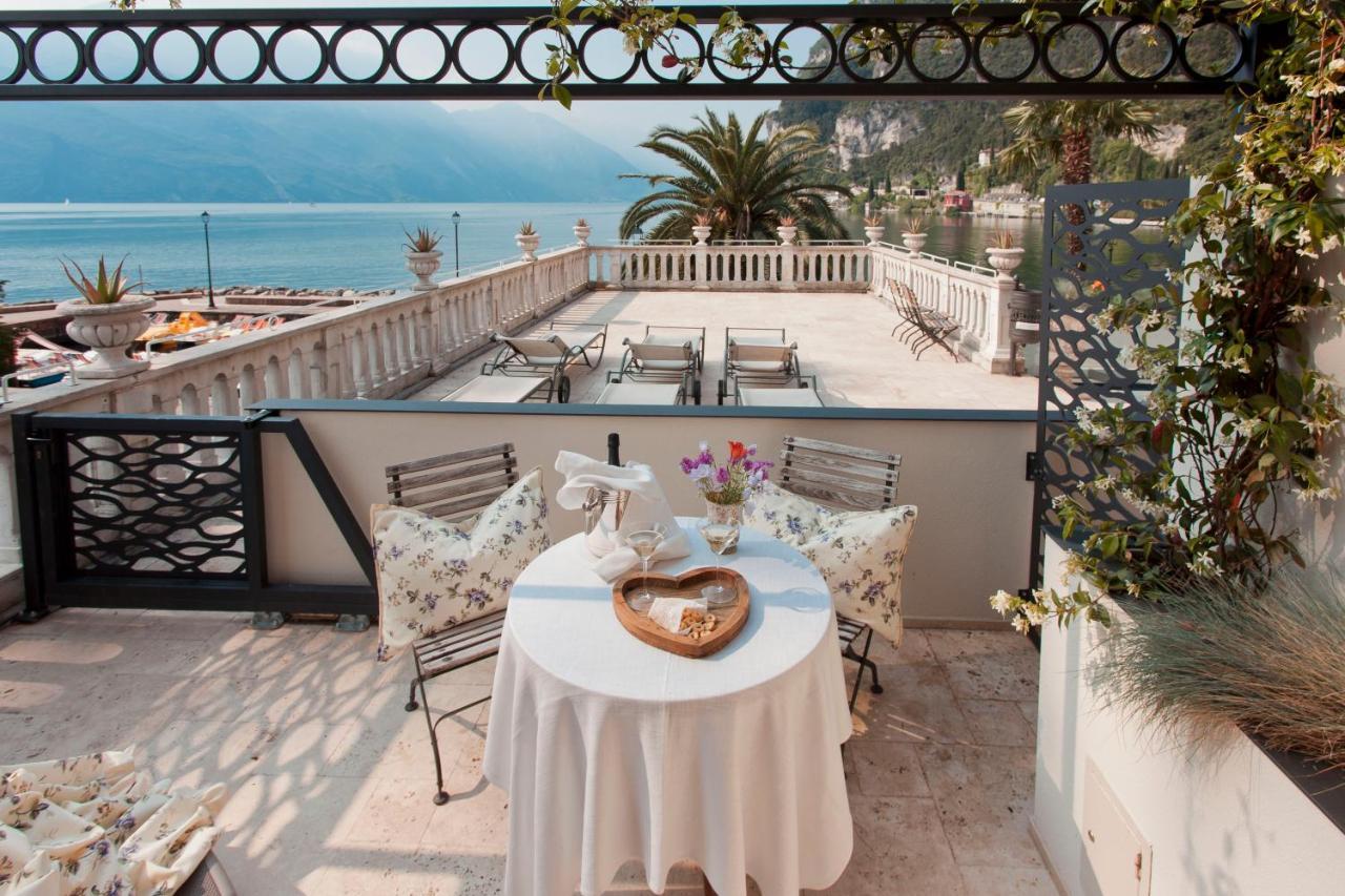 Bellavista Lakefront Hotel & Apartments Riva del Garda Ngoại thất bức ảnh